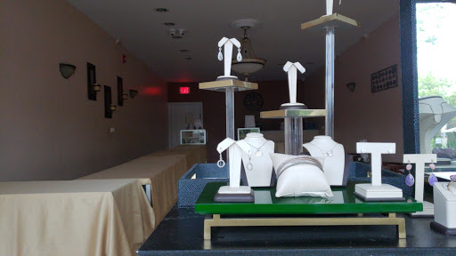 Jeweler «Garden state Jewelers & Gold Buyers», reviews and photos, 441 Cedar Ln, Teaneck, NJ 07666, USA