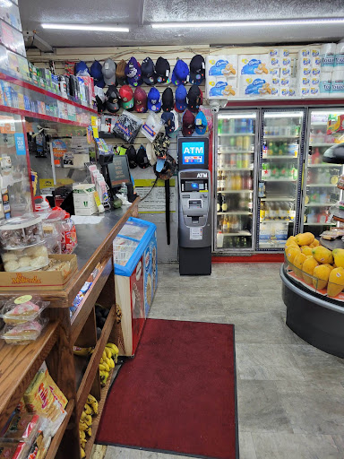 Tropical Market, 1617 5th Ave, Bay Shore, NY 11706, USA, 