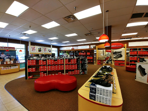 Outlet Mall «Tanger Outlet Hilton Head», reviews and photos, 1414 Fording Island Rd, Bluffton, SC 29910, USA