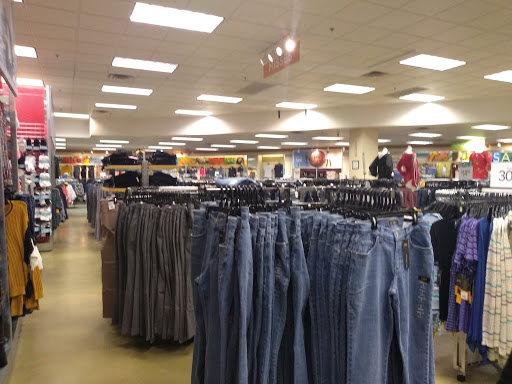 Outlet Store «VF Outlet», reviews and photos, 1500 Lighthouse Pl, Michigan City, IN 46360, USA