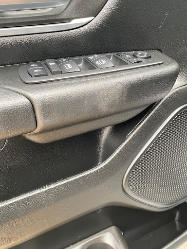 Used Car Dealer «Bluebonnet Chrysler Dodge», reviews and photos, 547 S Seguin Ave, New Braunfels, TX 78130, USA