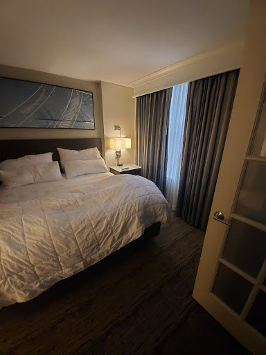 Hotel «Chicago Marriott Suites by Marriott Downers Grove», reviews and photos, 1500 Opus Pl, Downers Grove, IL 60515, USA