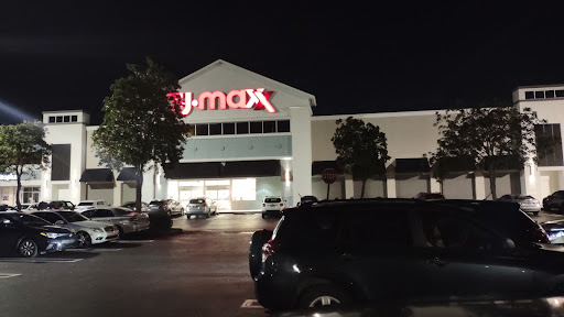 Department Store «T.J. Maxx», reviews and photos, 1650 Miami Gardens Dr, North Miami Beach, FL 33179, USA