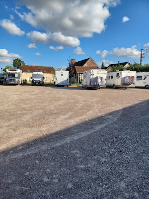 aire de services et stationnement camping car à Treigny-Perreuse-Sainte-Colombe