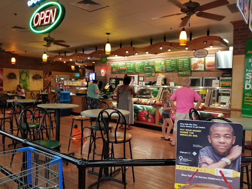 Restaurant «SUBWAY®Restaurants», reviews and photos, 175 Outer Loop, Louisville, KY 40214, USA