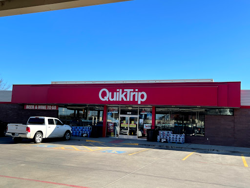 QuikTrip, 302 Swisher Rd, Lake Dallas, TX 75065, USA, 