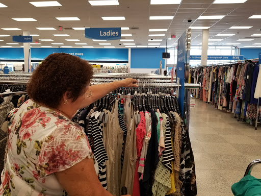 Clothing Store «Ross Dress for Less», reviews and photos, 257 N Weber Rd, Bolingbrook, IL 60490, USA