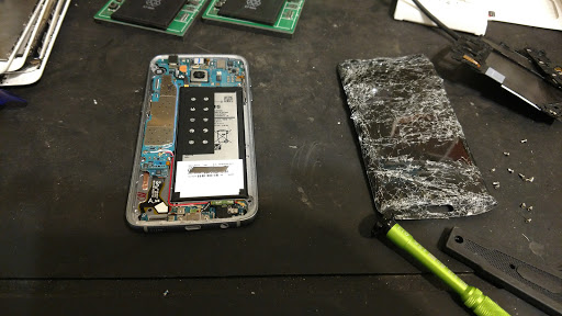 Cell Phone Store «CELL IT HERE», reviews and photos, 310 Main St, Bridgeport, OH 43912, USA