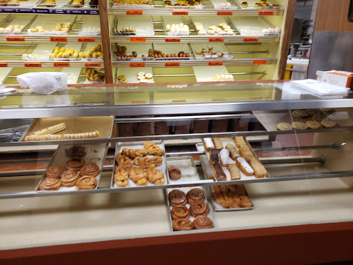 Donut Shop «Jolly Pirate Donuts», reviews and photos, 6689 E Main St, Reynoldsburg, OH 43068, USA