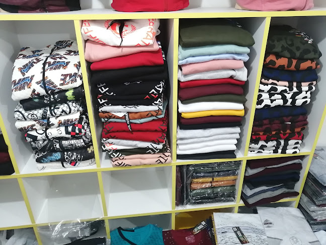 Comentarii opinii despre "VIC&DAY tienda de ropa x mayor y menor