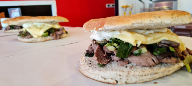Opiniones de Fusión Sandwich , colo colo alto en Villarrica - Restaurante