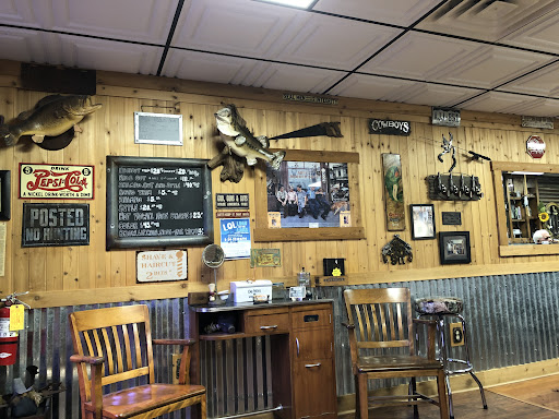 Barber Shop «The Country Barber Shop LLC», reviews and photos, 1004 W Dixie Ave, Leesburg, FL 34748, USA