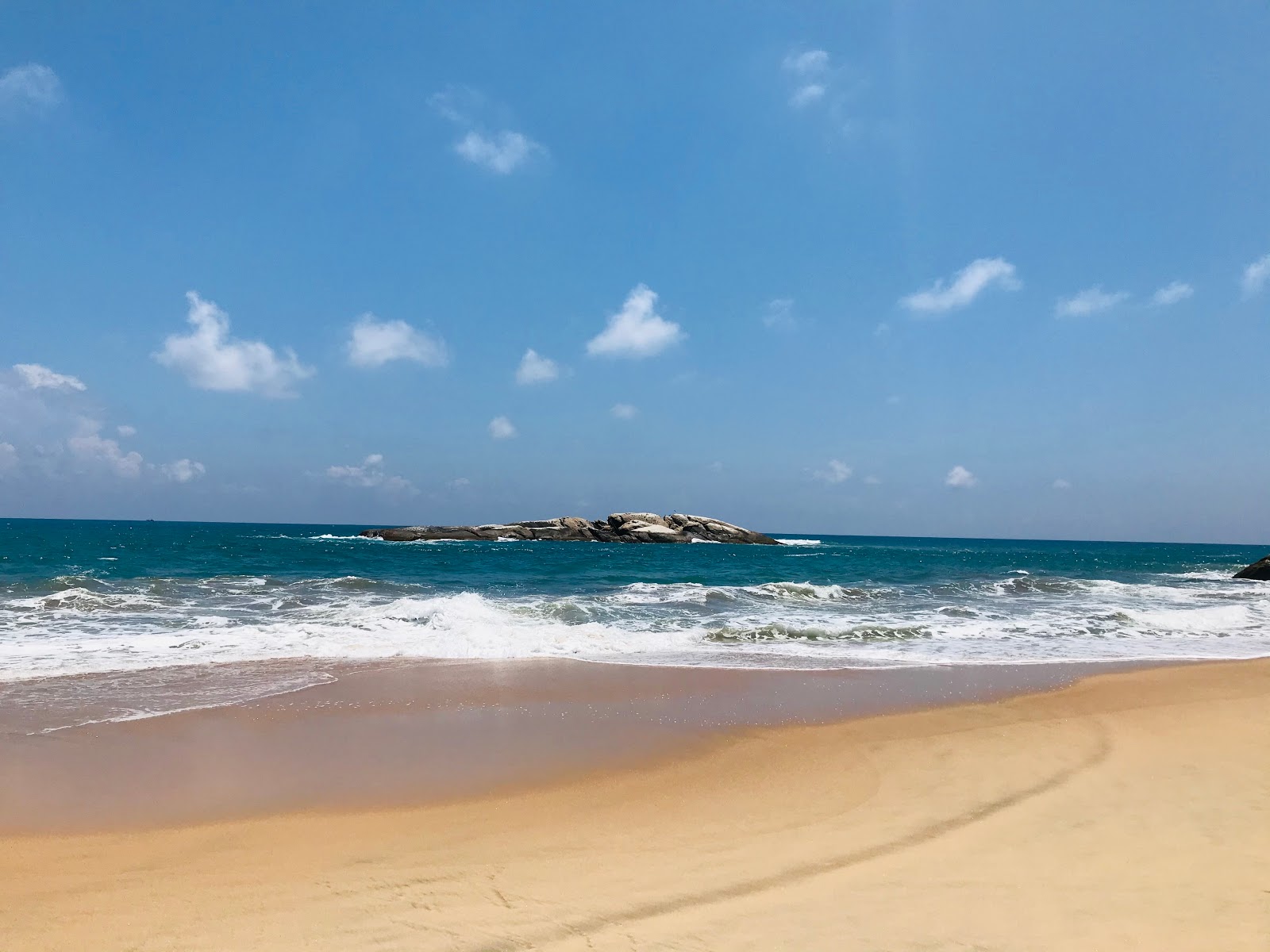 Panama Beach的照片 带有碧绿色水表面