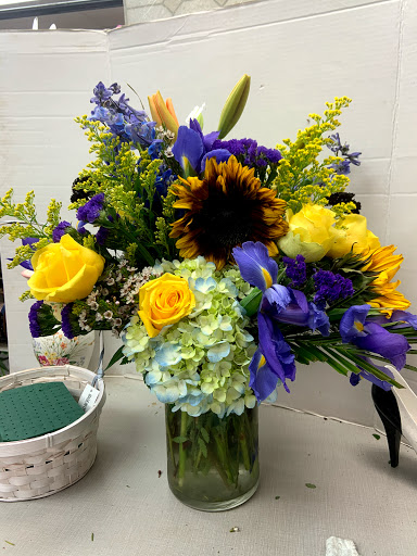 Florist «Agape Florist», reviews and photos, 261 Ridge McIntire Rd, Charlottesville, VA 22903, USA