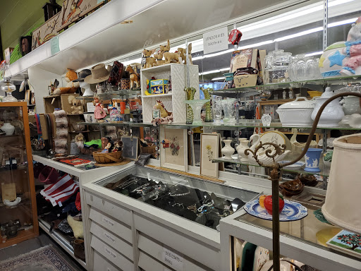 Thrift Store «Auburn Valley Humane Society Thrift Store», reviews and photos, 1123 E Main St, Auburn, WA 98002, USA