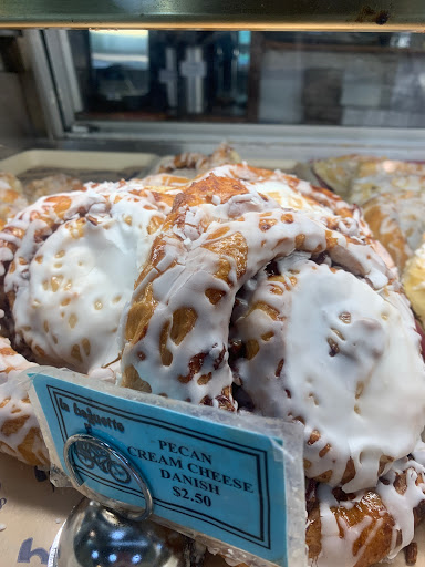 Restaurant «La Baguette French Bread and Pastry Shop», reviews and photos, 3088 Poplar Ave, Memphis, TN 38111, USA