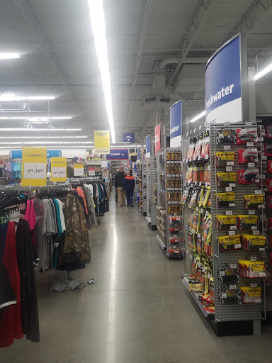 Sporting Goods Store «Academy Sports + Outdoors», reviews and photos, 9997 Crossing Way #800, Denham Springs, LA 70726, USA