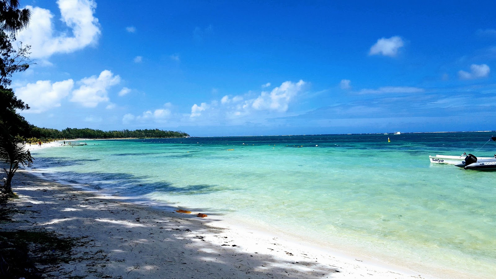 Belle Mare Beach photo #4