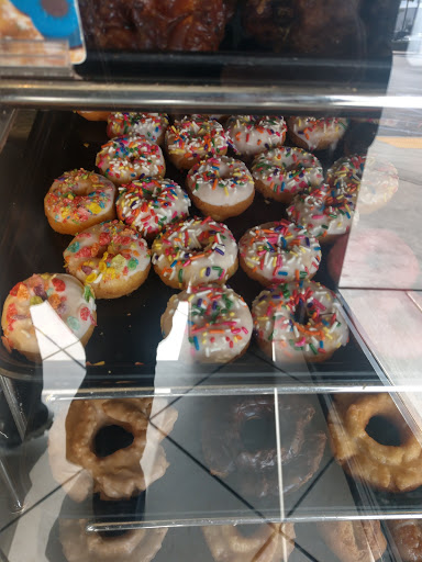 Donut Shop «Yum Yum Donuts», reviews and photos, 6411 E Spring St, Long Beach, CA 90808, USA