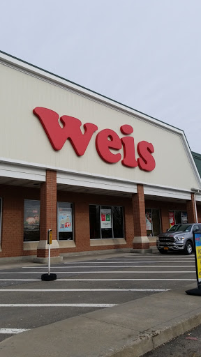 Grocery Store «Weis Markets», reviews and photos, 412 Day Hollow Rd, Endicott, NY 13760, USA