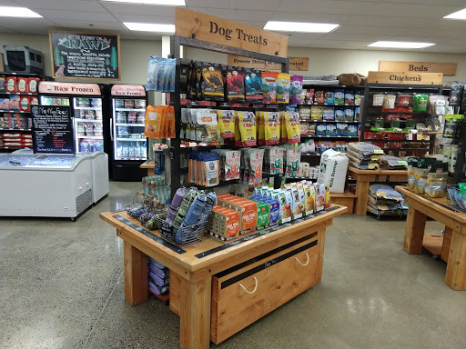 Pet Supply Store «Mud Bay», reviews and photos, 2100 SE 164th Ave, Vancouver, WA 98683, USA