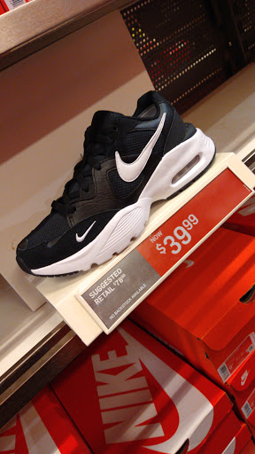 Clothing Store «Nike Factory Store», reviews and photos, 5900 Sugarloaf Pkwy #528, Lawrenceville, GA 30043, USA