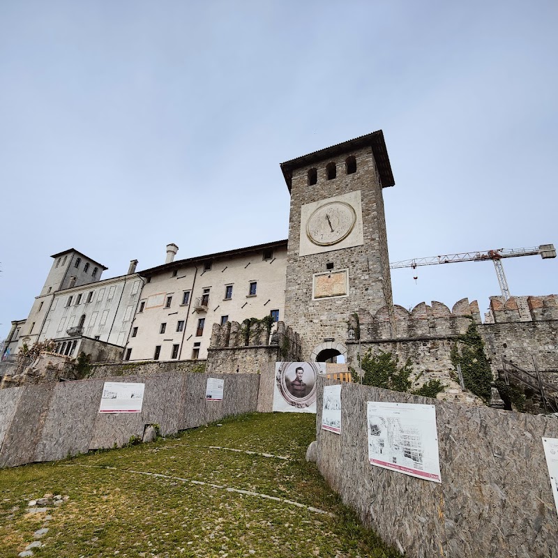 Castello di Colloredo di Monte Albano/Cjstiel di Colorêt di Montalban