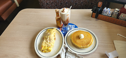 Shopping Mall «Georgetown Shopping Center», reviews and photos, 2181 Ralph Ave, Brooklyn, NY 11234, USA