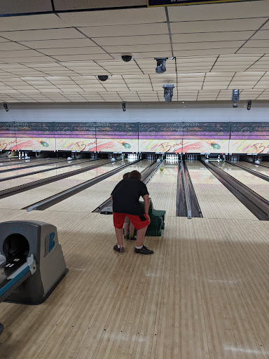 Bowling Alley «Shore Lanes», reviews and photos, 31100 Harper Ave, St Clair Shores, MI 48082, USA