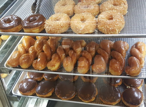 Donut Shop «Honeybee Doughnuts», reviews and photos, 7388 Red Rd, South Miami, FL 33143, USA