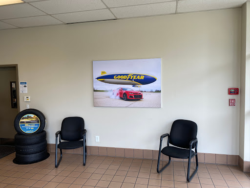 Auto Repair Shop «Goodyear Auto Service Center», reviews and photos, 23133 Bothell Everett Hwy, Bothell, WA 98021, USA