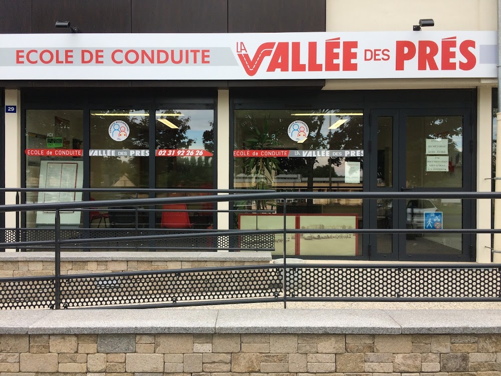 photo de l'auto ecole Auto Ecole Bayeux Vallée des Prés