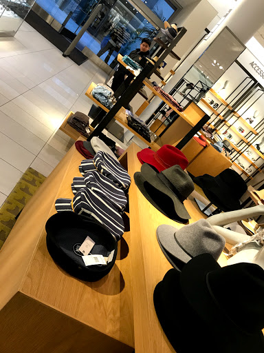 Department Store «Nordstrom at the Americana at Brand», reviews and photos, 102 Caruso Ave, Glendale, CA 91210, USA