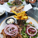 Photo n°1 de l'avis de Nie.a fait le 20/07/2022 à 12:50 sur le  Restaurant Greek Food Olympia à Berlin