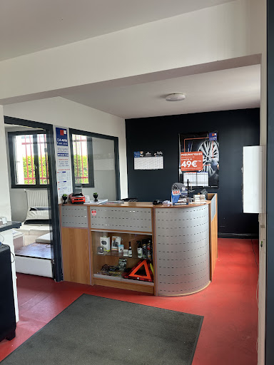 Photo 5 - Magné Automobiles