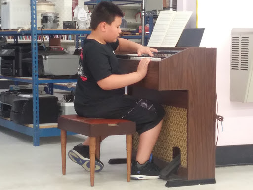 Thrift Store «Edgewood Thrift Store», reviews and photos, 1955 Pulaski Hwy, Edgewood, MD 21040, USA