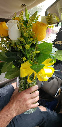 Florist «Flowers By Elena», reviews and photos, 95 Broadway, Methuen, MA 01844, USA