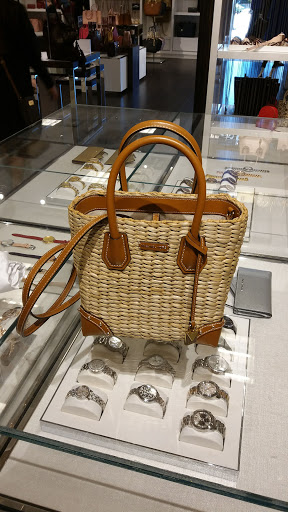 Fashion Accessories Store «Michael Kors», reviews and photos, 1800 Sawgrass Mills Cir #2630, Sunrise, FL 33323, USA