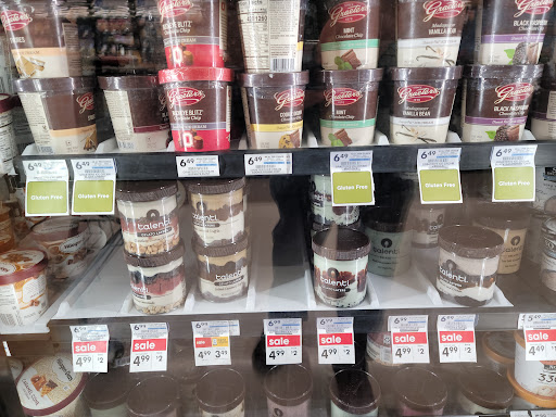 Supermarket «Giant Eagle Supermarket», reviews and photos, 300 Tri-County Plaza, Belle Vernon, PA 15012, USA