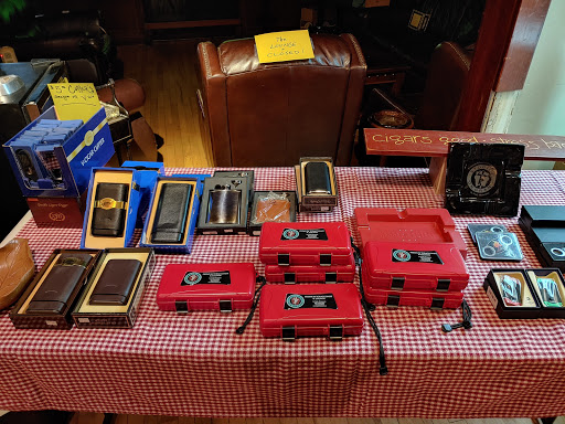 Tobacco Shop «Stogies On Grand», reviews and photos, 961 Grand Ave, St Paul, MN 55105, USA