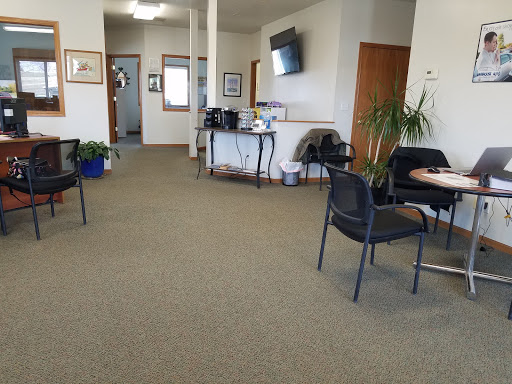 Warehouse Auto Company Inc., 1272 IA-965, Swisher, IA 52338, USA, 