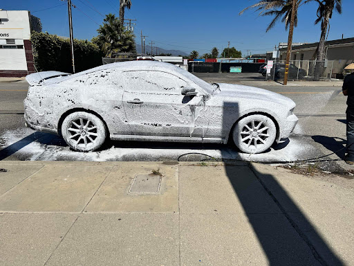 LOPEZ CAR WASH en Oxnard