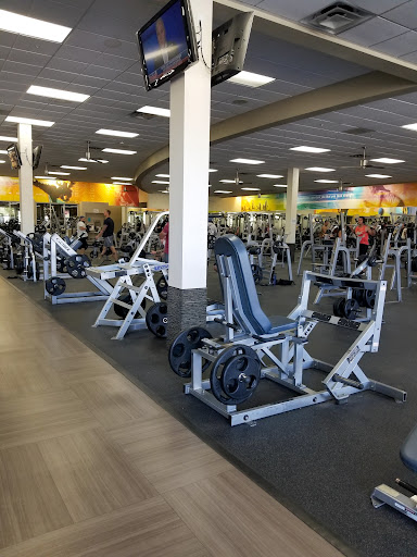 Gym «LA Fitness», reviews and photos, 28211 Newhall Ranch Rd, Valencia, CA 91355, USA