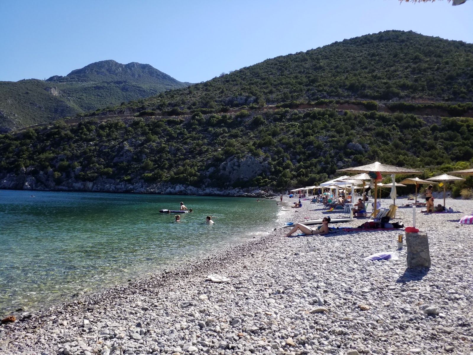 Foto av Agios Dimitriou beach med blå rent vatten yta