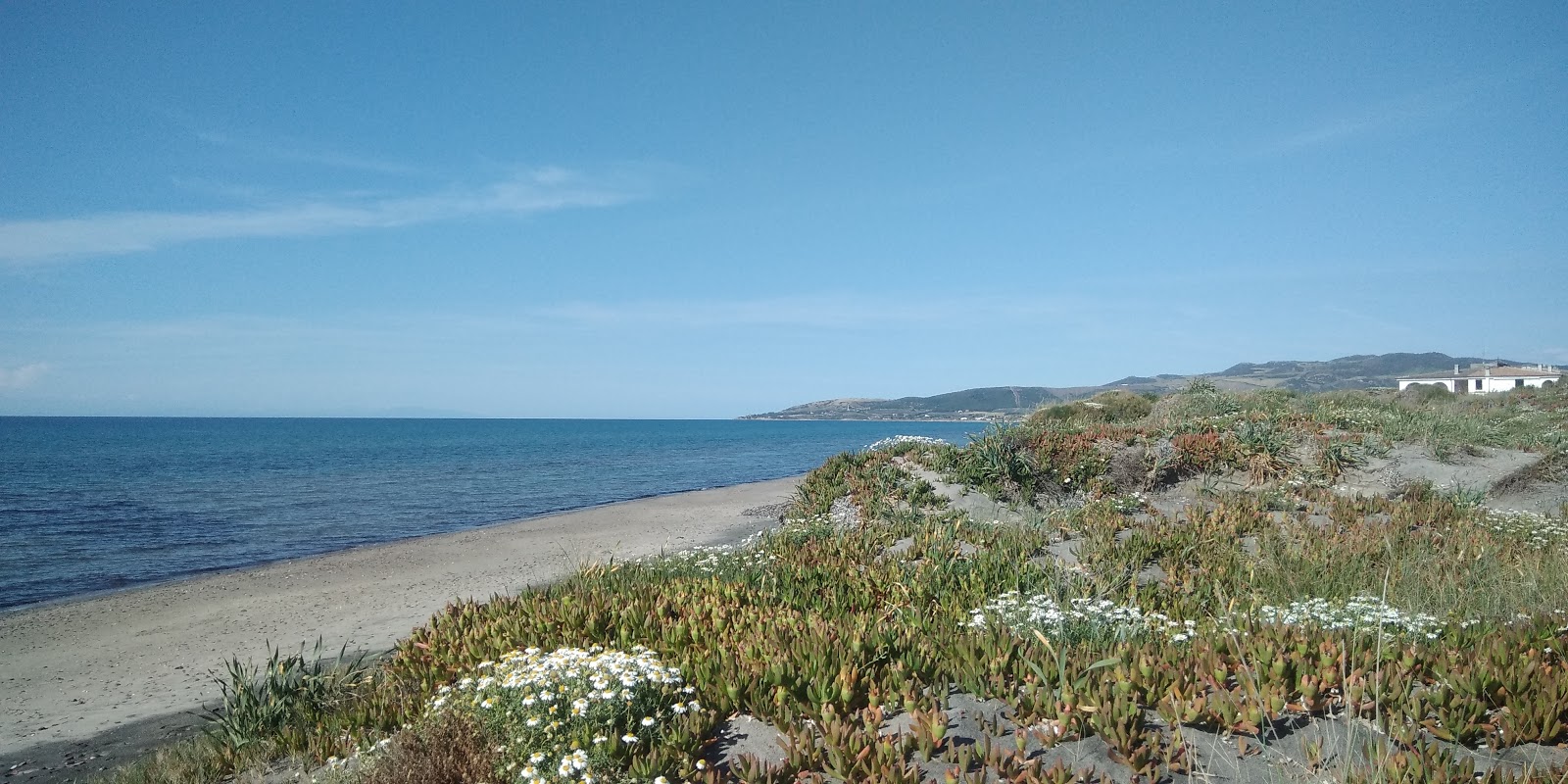Spiaggia Eden'in fotoğrafı ve yerleşim