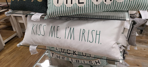 Home Goods Store «HomeGoods», reviews and photos, 7350 NE Butler St, Hillsboro, OR 97124, USA