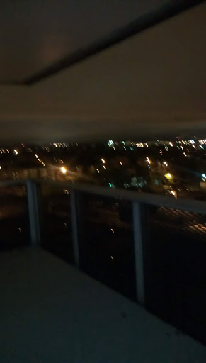 Ford Dealer «James Collins Ford Louisville-New-Used-Trucks-Cars-Sales-Service-Parts-BodyShop», reviews and photos, 809 S 5th St, Louisville, KY 40203, USA