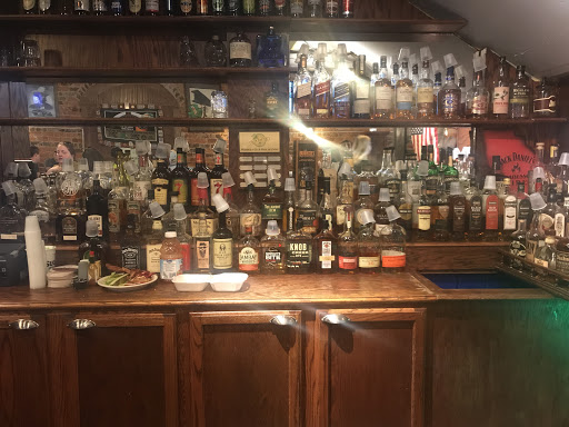 Restaurant «Irish Bred Pub & Grill», reviews and photos, 210 Adamson Square, Carrollton, GA 30117, USA