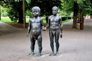 Sculpture "Father and Son" image