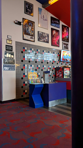 Movie Theater «Cornelius 10 Cinemas», reviews and photos, 200 N 26th Ave, Cornelius, OR 97113, USA